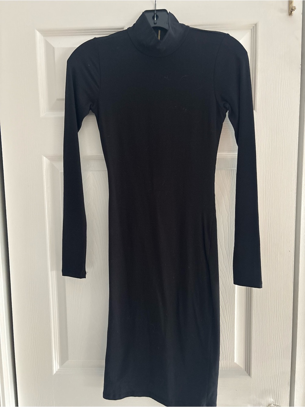 Classic Black Turtleneck Long-Sleeve Midi Dress